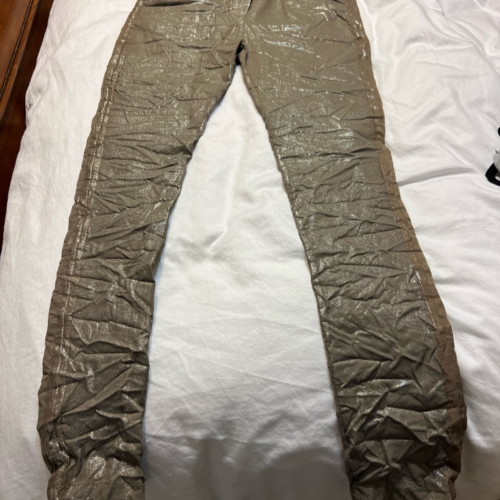 New! Adorable shiny stretch pants